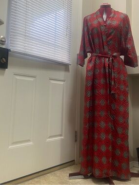 Linda Women Red Patterned Maxi Robe With Tie Waist